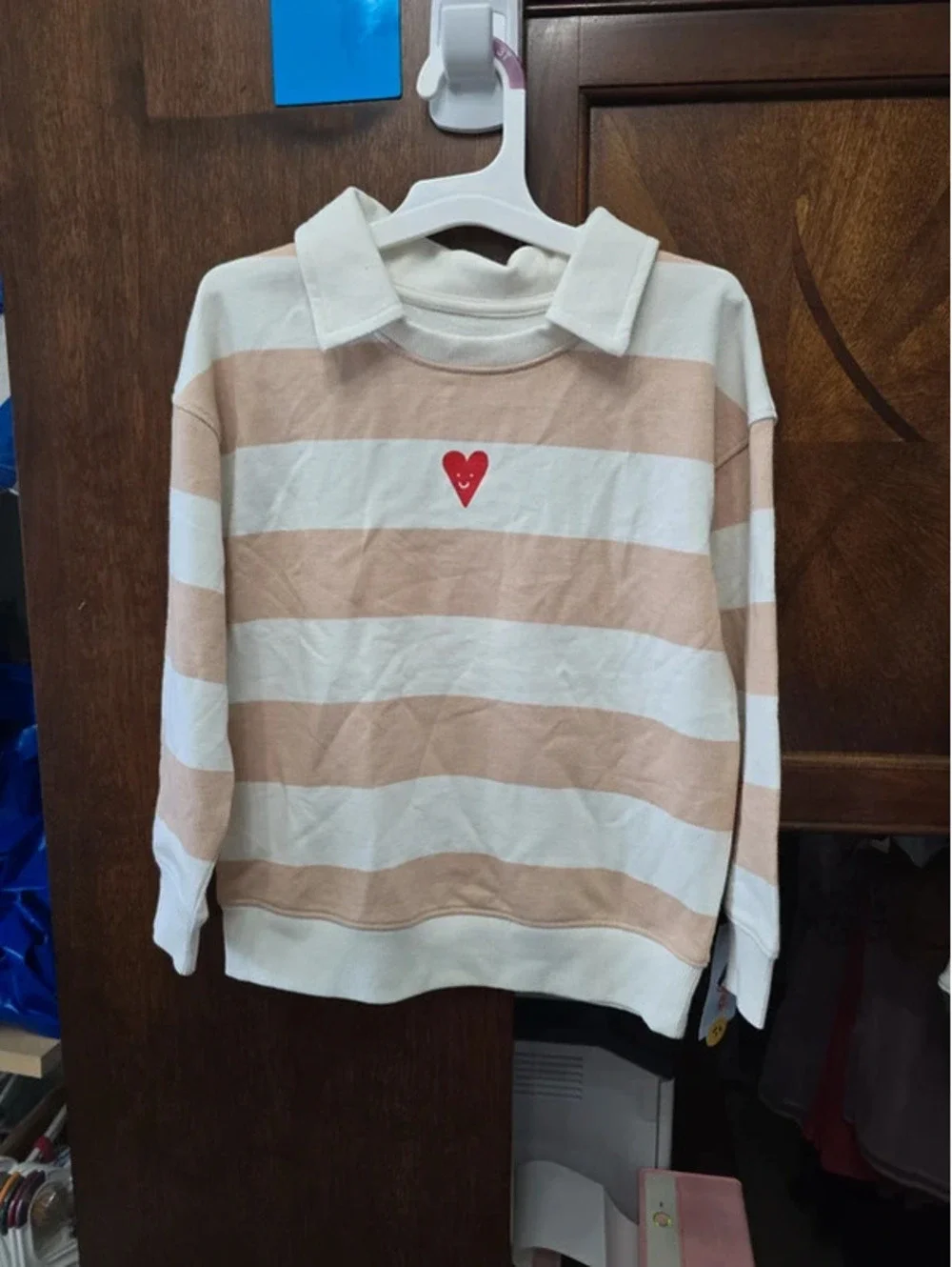 5t brand new sweatshirt from target item 87G7